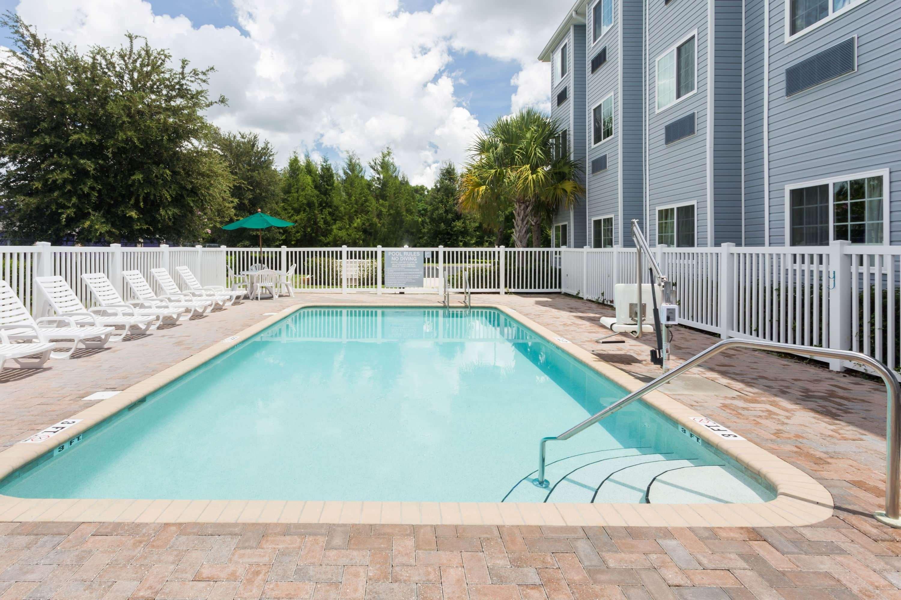 Microtel Inn & Suites By Wyndham Spring Hill/Уики Уэши Экстерьер фото